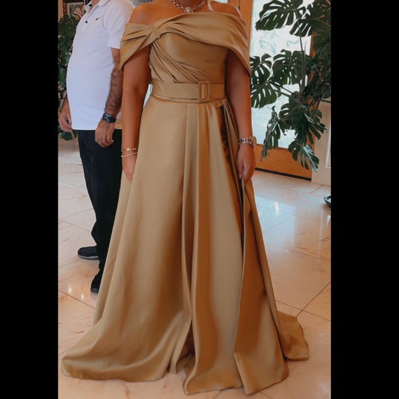 Kenzel olive toned gown with belt - Picture 1 of 16